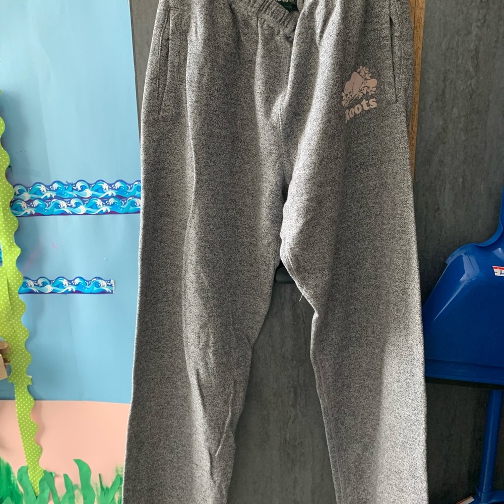 Roots jogging pants
